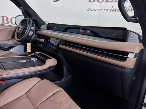 New 2025 Lincoln Navigator L Black Label image 33