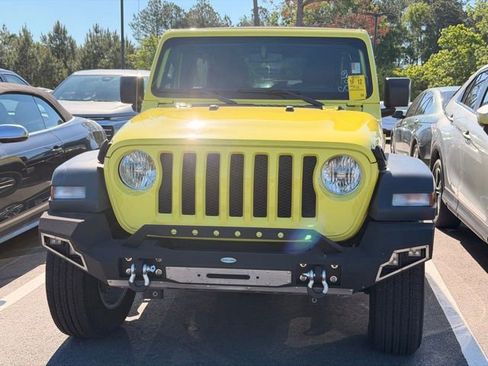 Used 2023 Jeep Wrangler Unlimited Sport w/ Sun And Sound Package AWD/4WD image 2
