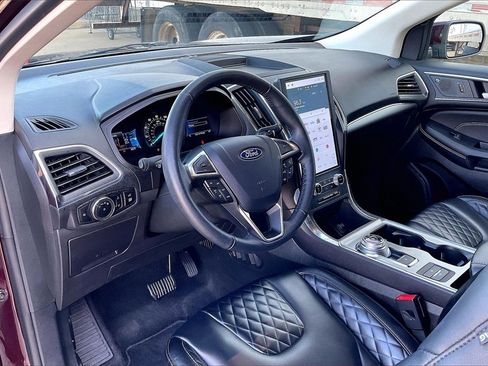 Used 2024 Ford Edge Titanium image 14