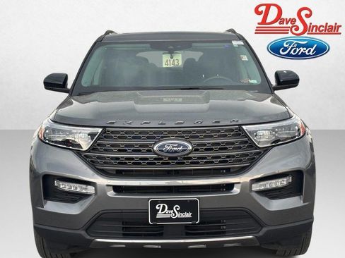 Used 2023 Ford Explorer XLT w/ Equipment Group 202A AWD/4WD image 2