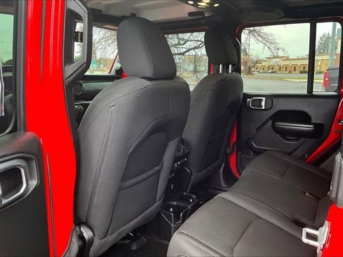Used 2021 Jeep Gladiator Sport image 12