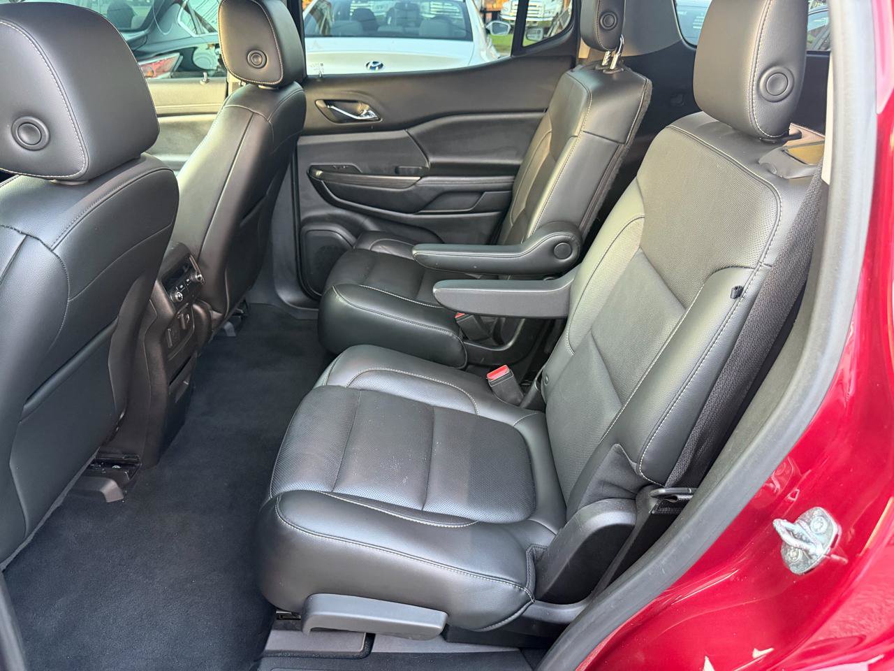 Used 2019 GMC Acadia SLT AWD/4WD image 11