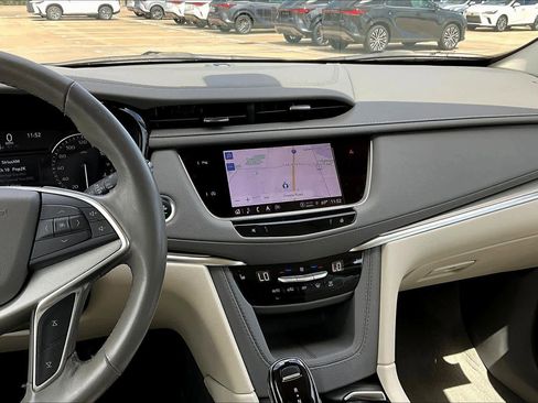 Used 2024 Cadillac XT5 Premium Luxury image 7