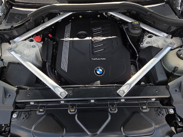 Used 2019 BMW X5 xDrive40i w/ Premium Package 2 AWD/4WD image 10