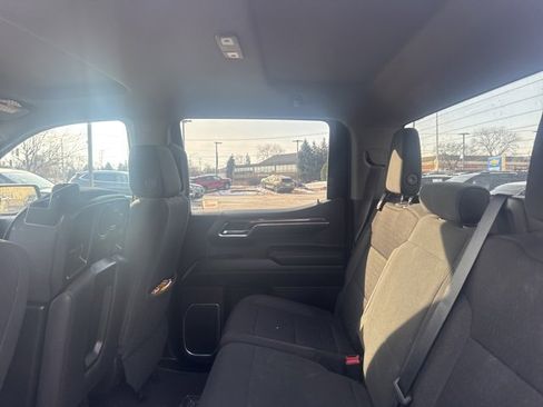 Used 2022 Chevrolet Silverado 1500 LT image 10