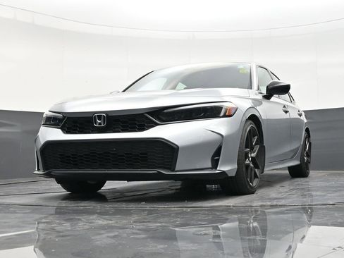 Used 2025 Honda Civic Sport image 27