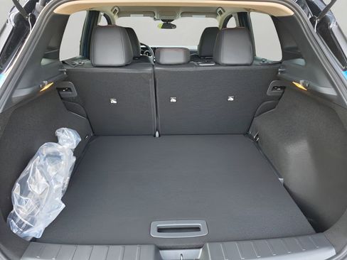 New 2026 Nissan Kicks SR FWD image 7