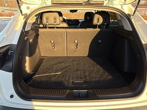 Used 2025 Chevrolet Trax ACTIV w/ Sunroof Package image 22