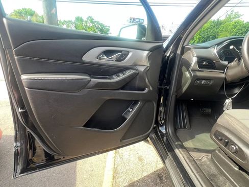 Used 2021 Chevrolet Traverse LT AWD/4WD image 12