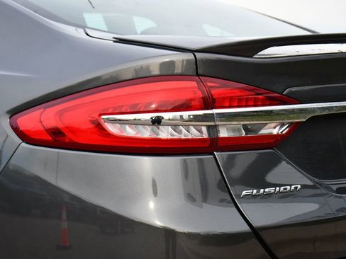 Used 2018 Ford Fusion Titanium FWD image 30