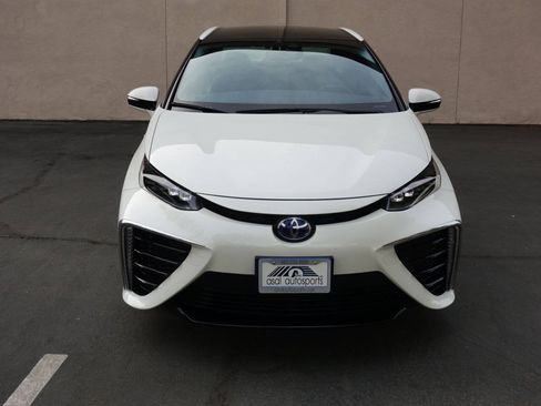Used 2017 Toyota Mirai FWD image 6