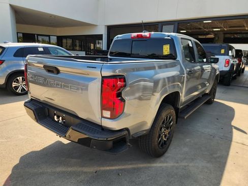 Used 2025 Chevrolet Colorado W/T w/ WT Custom Package RWD image 6