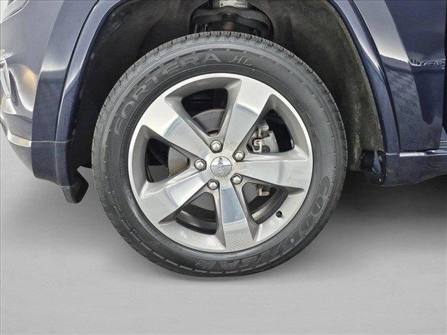 Used 2014 Jeep Grand Cherokee Overland w/ Advanced Technology Group AWD/4WD image 28