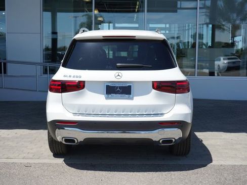 Used 2026 Mercedes-Benz GLB 250 image 6