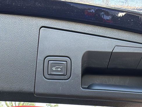 Used 2023 Cadillac XT4 Premium Luxury image 26