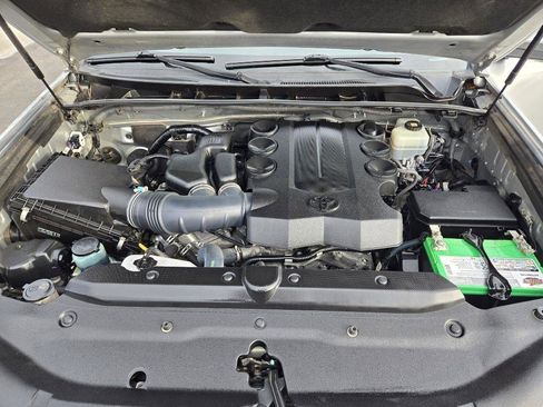 Used 2018 Toyota 4Runner Limited image 22