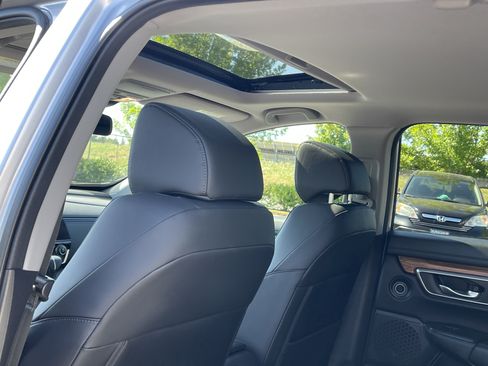 Used 2018 Honda CR-V Touring image 16