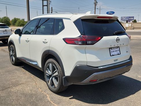 Used 2023 Nissan Rogue SL w/ SL Premium Package FWD image 3