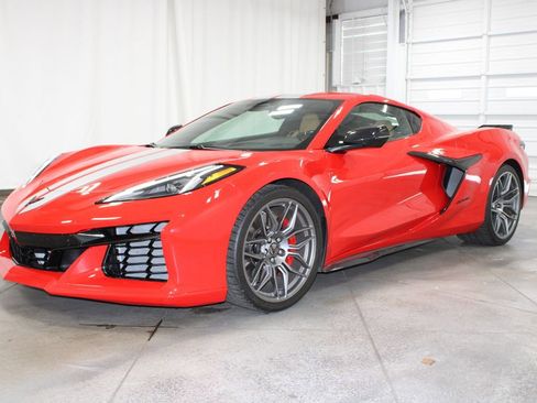 Used 2024 Chevrolet Corvette Z06 w/ Battery Protection Package image 3