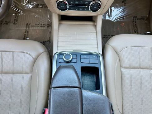 Used 2016 Mercedes-Benz GL 450 4MATIC image 17