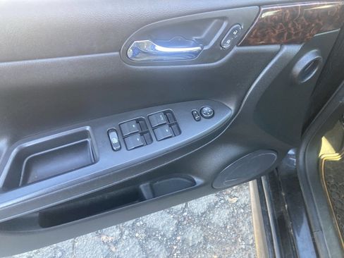 Used 2013 Chevrolet Impala LTZ image 7