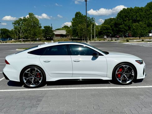 Used 2024 Audi RS 7 Performance AWD/4WD image 7