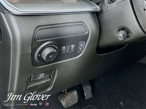 New 2024 Jeep Wagoneer L Series II w/ Convenience Group I image 13