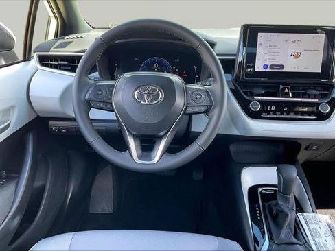 Certified 2026 Toyota Corolla SE FWD image 5