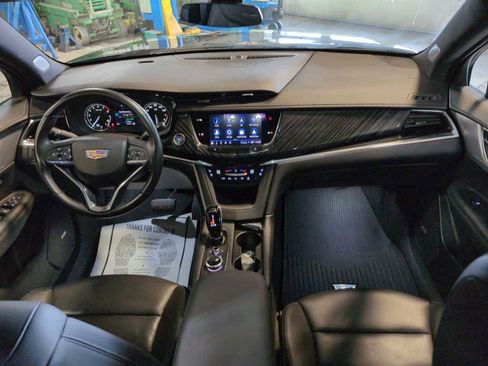 Used 2023 Cadillac XT6 Premium Luxury image 19