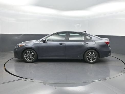 Used 2024 Kia Forte LXS FWD image 3