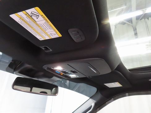 Used 2024 Ford F150 Platinum w/ FX4 Off-Road Package image 26