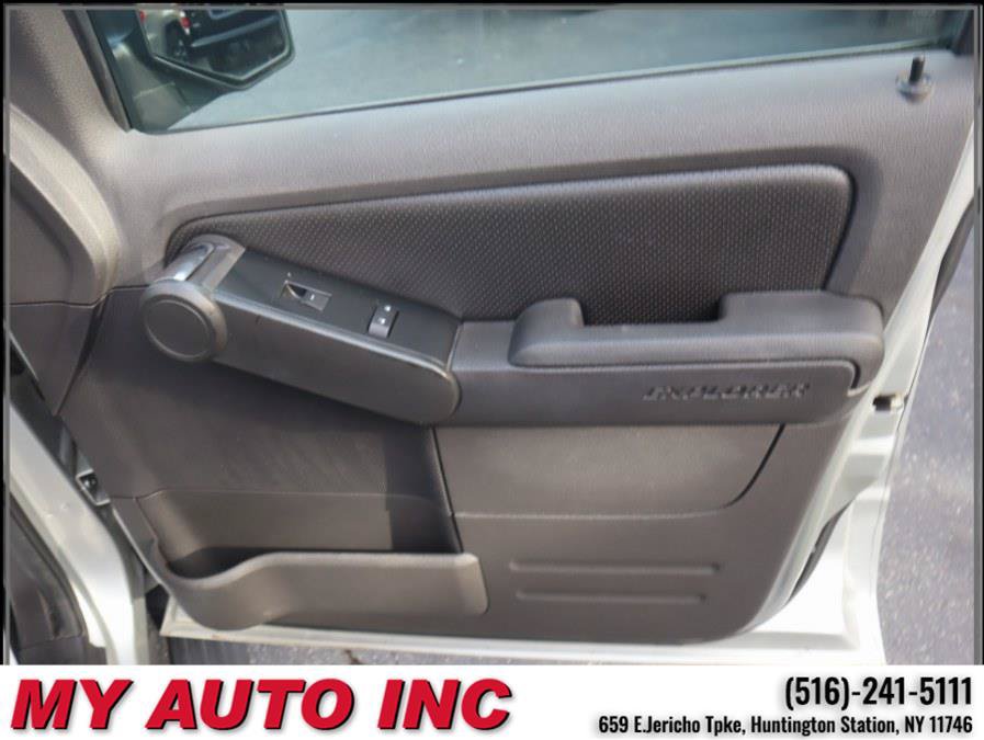 Used 2010 Ford Explorer XLT AWD/4WD image 26