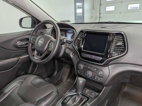Used 2020 Jeep Cherokee Limited image 41