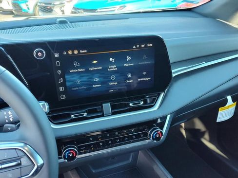 New 2026 Chevrolet Equinox LT w/ Convenience Package II image 12