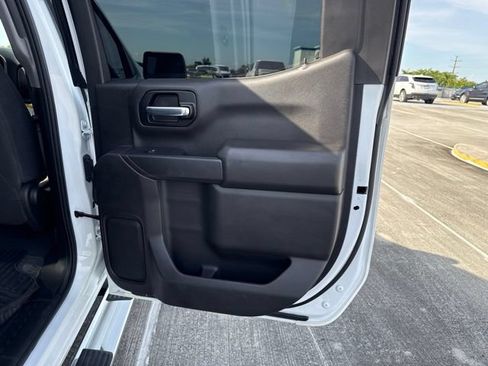 Used 2022 Chevrolet Silverado 1500 Custom RWD image 12