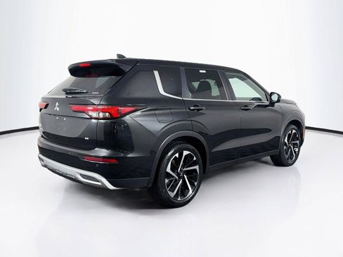 Used 2022 Mitsubishi Outlander SE AWD/4WD image 11