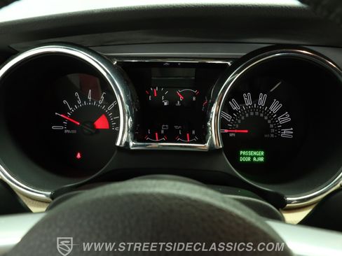 Used 2006 Ford Mustang GT RWD image 37