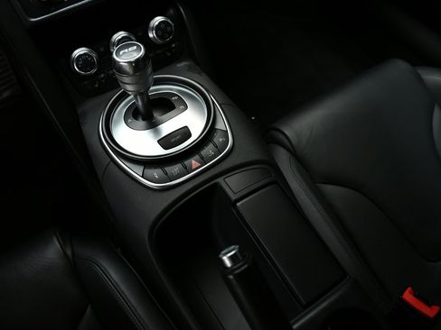 Used 2008 Audi R8 V8 image 21