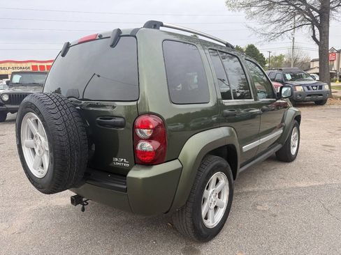 Used 2007 Jeep Liberty Limited image 4