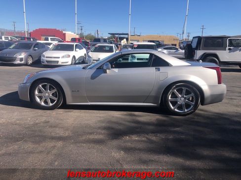 Used 2004 Cadillac XLR image 5