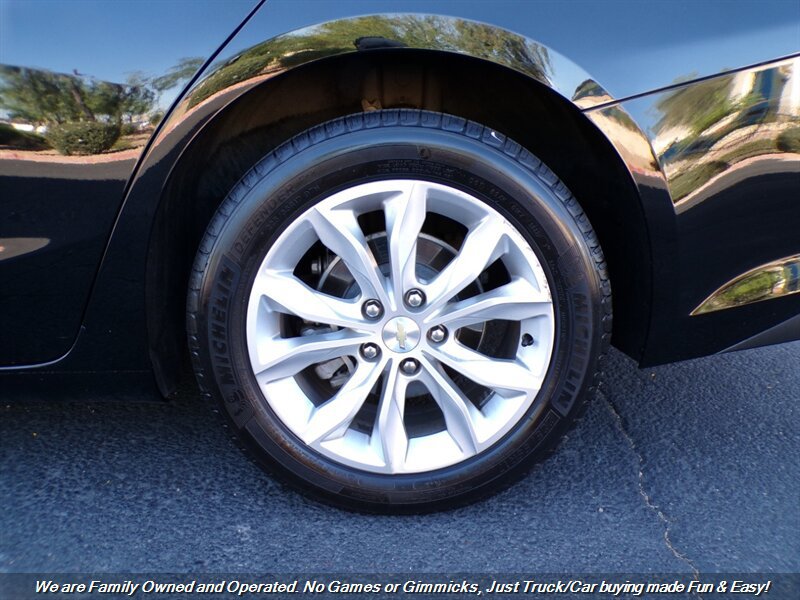 Used 2019 Chevrolet Malibu LT w/ Leather Package FWD image 48