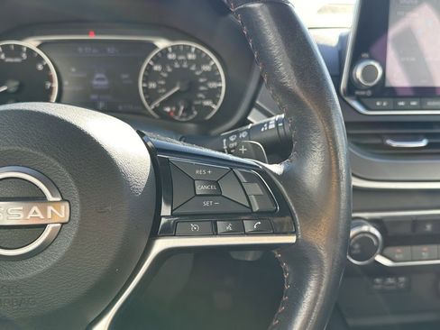 Used 2023 Nissan Altima 2.5 SR image 13