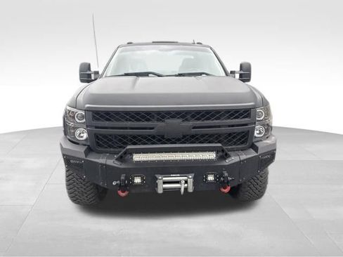 Used 2013 Chevrolet Silverado 2500 LT w/ Interior Plus Package AWD/4WD image 4