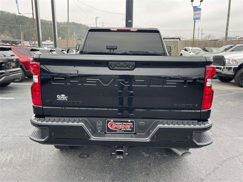Certified 2025 Chevrolet Silverado 2500 Custom w/ Custom Value Package image 3