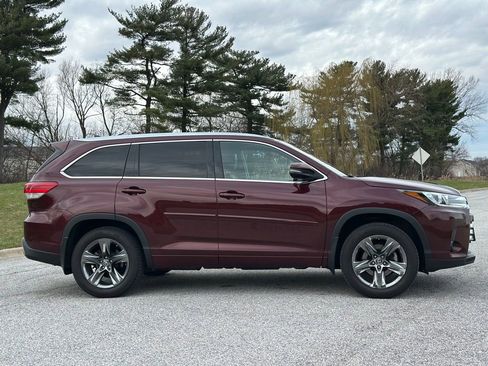 Used 2019 Toyota Highlander Limited Platinum w/ Protection Package #3 image 8