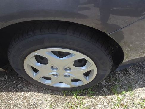 Used 2014 Ford Fiesta SE FWD image 11