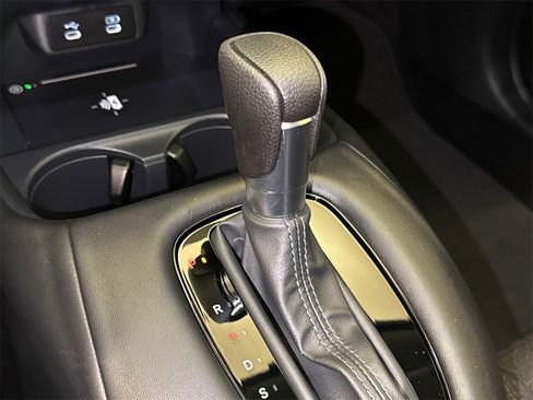 Certified 2026 Honda HR-V LX image 27