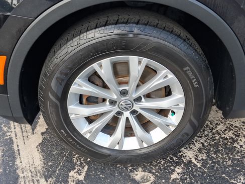 Used 2018 Volkswagen Tiguan S FWD image 8