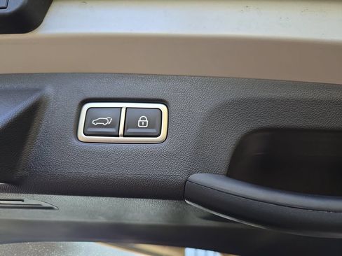 Used 2023 Kia Sorento EX AWD/4WD image 16