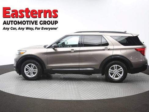 Used 2021 Ford Explorer XLT w/ Equipment Group 202A AWD/4WD image 60